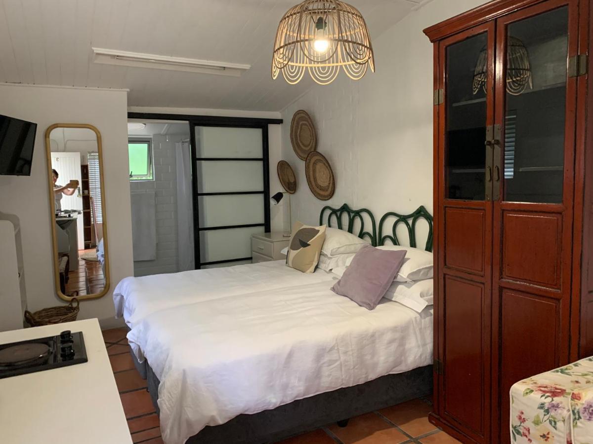 Courtyard Studio Lights And Wi Fi During Load Shedding Stellenbosch Exterior foto