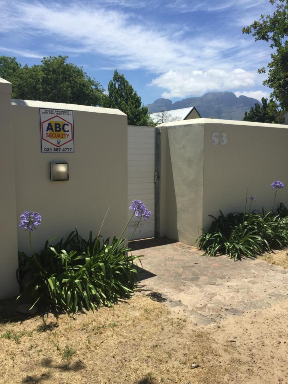Courtyard Studio Lights And Wi Fi During Load Shedding Stellenbosch Exterior foto